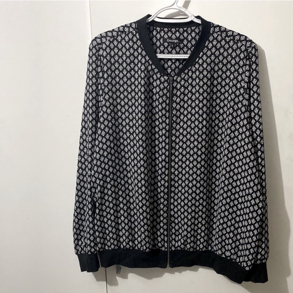 Lightweight printed bomber jacket